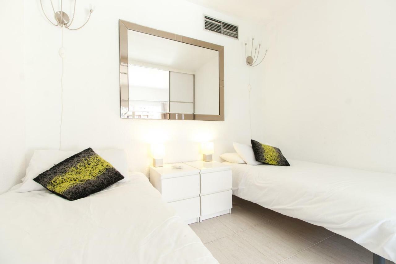 Hotel Apartamento Pyr Fuengirola Private Sunny Pool Side Buitenkant foto